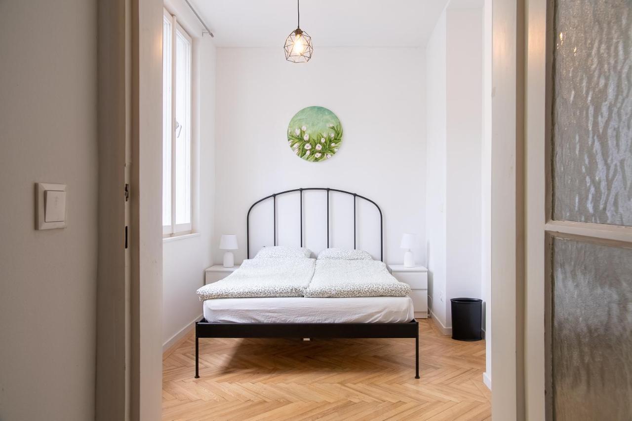 Family&Friends Apartments Schoenbrunn Vienna Exterior photo