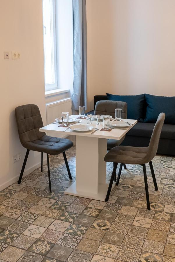 Family&Friends Apartments Schoenbrunn Vienna Exterior photo